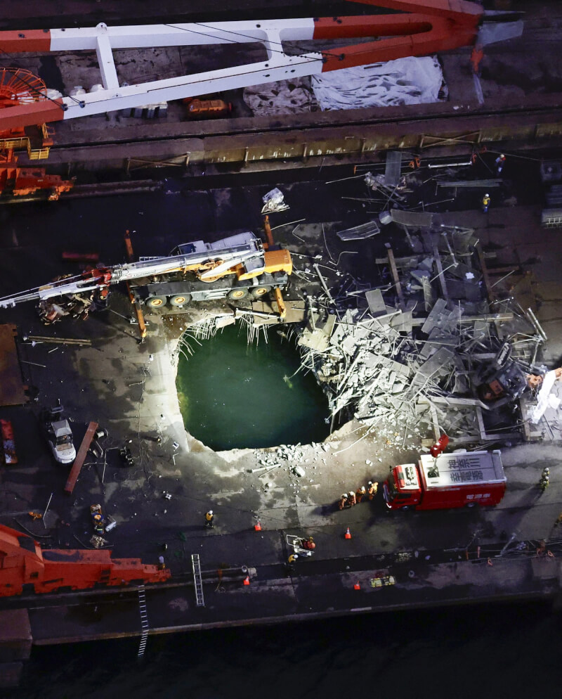 日本神奈川縣川崎市港區7日發生鷹架倒塌意外。（共同社）