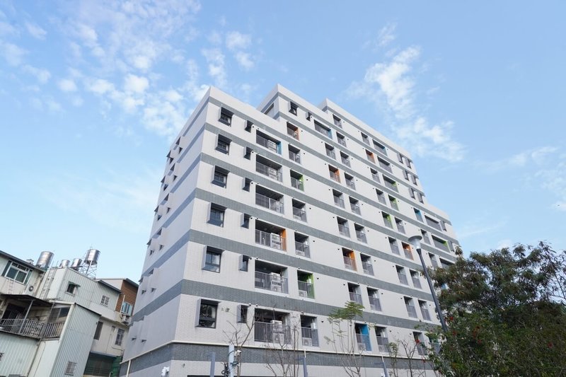 國家住都中心表示，2026年第1季中央社會住宅招租，首度推出苗栗、雲林及台東3處新建社宅，共釋出392戶，收到1401件申請。圖為雲林縣斗六市「斗六好室」外觀。（國家住都中心提供）中央社記者高華謙傳真　115年4月8日