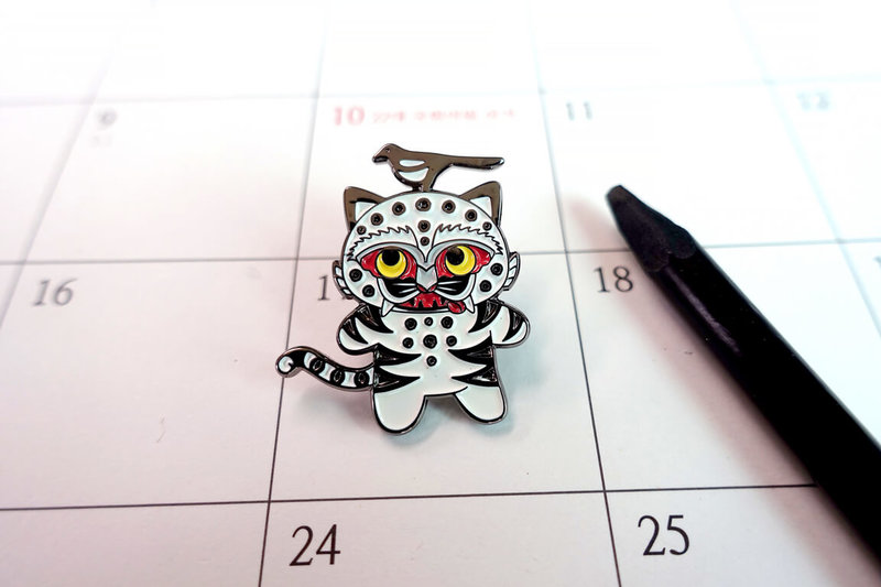 Kpop獵魔女團爆紅，帶動了像是「喜鵲老虎徽章」等產品熱賣，自從有電影、K-pop偶像等大眾文化的正面影響，韓國國立博物館文化財團社長鄭湧錫直呼，「整個氛圍完全發生了180度轉變」。（國立博物館文化財團提供）中央社記者楊啟芳首爾傳真　115年4月10日