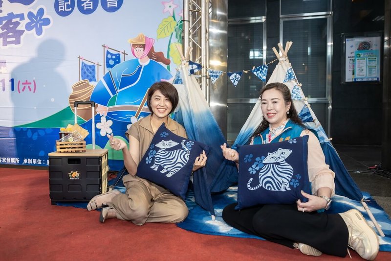 「2026南投Hakka嘉年華，共下Chill聽客」系列活動18日起登場，規劃包含客家桐花季、野餐音樂會、客語歌唱比賽等多元活動，縣府10日對外宣傳，南投縣長許淑華（左）、國姓鄉長邱美玲（右）出席。（南投縣政府提供）中央社記者蕭博陽南投縣傳真　115年4月10日