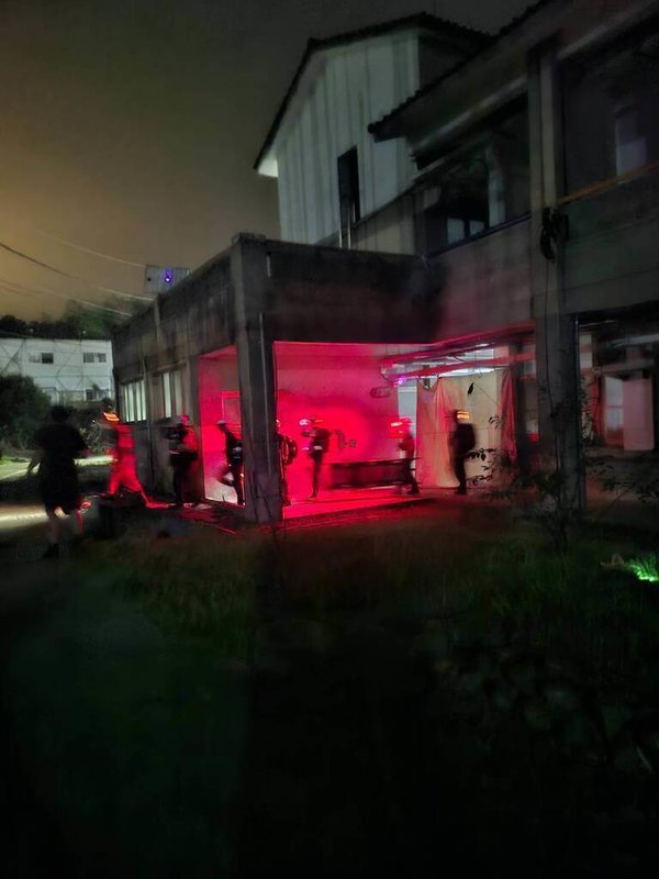 福和會2026民防聯訓11日晚間進行夜間訓練，考驗參訓人員在夜間進行民防任務的能力。（福和會提供）中央社記者吳書緯傳真　115年4月12日