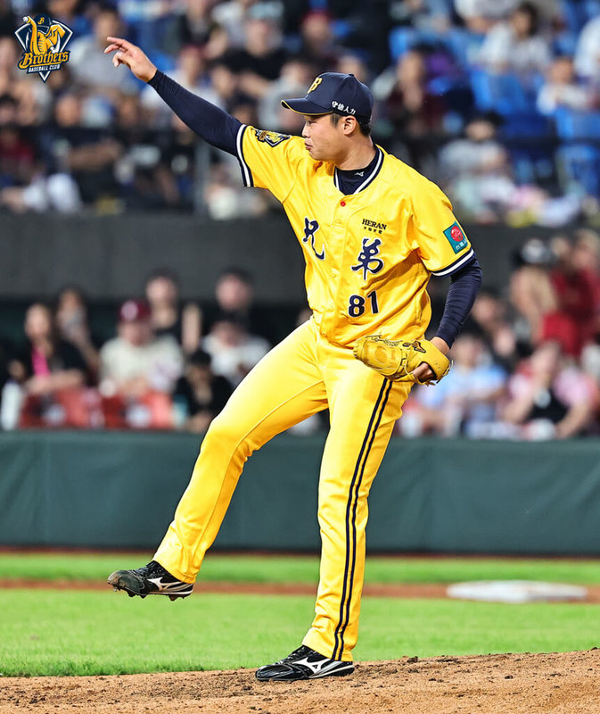 中華職棒中信兄弟12日交手樂天桃猿，兄弟投手陳冠穎（圖）在隊友傷退下緊急登板，投1局無失分守住危機。（中信兄弟隊提供）中央社記者蘇志畬傳真　115年4月12日