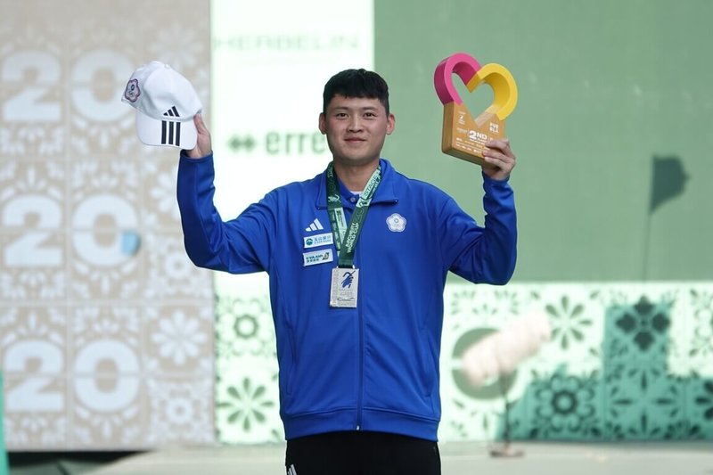 台灣好手「湯包」湯智鈞（圖）13日在墨西哥舉行的射箭世界盃普艾布拉站獲得反曲弓個人銀牌。（中華民國射箭協會提供）中央社記者黎建忠傳真　115年4月13日