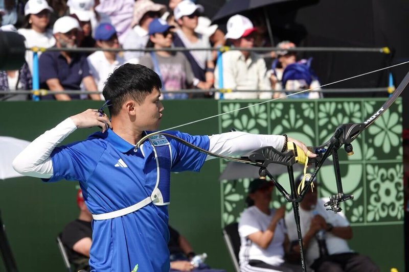 台灣男子射箭反曲弓好手湯智鈞(圖),13日在射箭世界盃普艾布拉站表現出色,今年首場國際賽就獲得銀牌。(中華民國射箭協會提供)中央社記者黎建忠傳真 115年4月13日