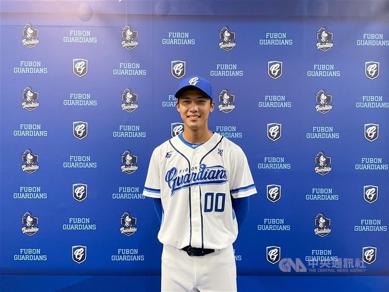 中職富邦悍將14日回到主場迎戰味全龍隊，派出本土左投陳品宏（圖）一軍生涯初先發。（中央社檔案照片）