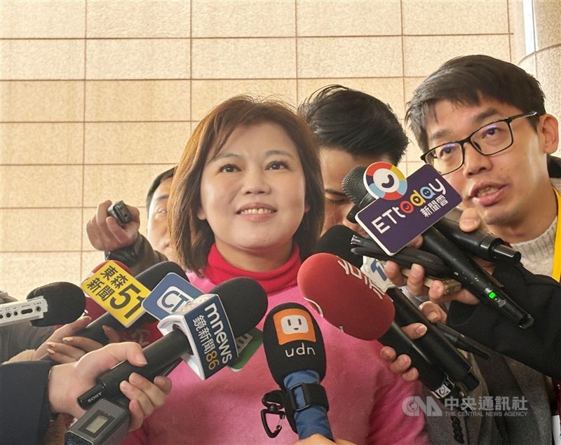 圖為國民黨市議員游淑慧（中）。（中央社檔案照片）