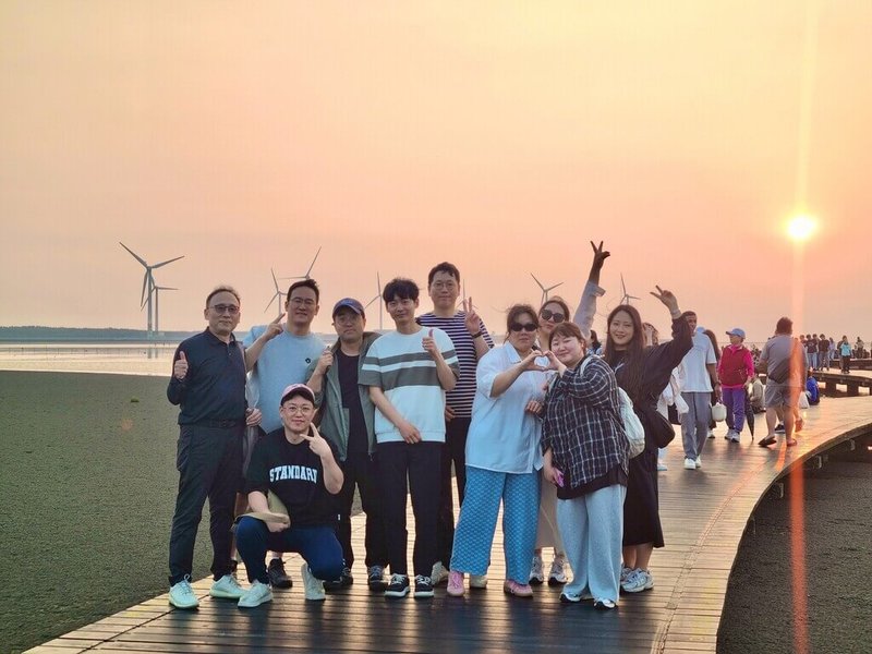 台中市政府觀光旅遊局近日與韓國真航空（JIN AIR）合作，攜手多家韓國主力旅行社來台踩線，拓展韓國觀光市場，行程為期4天3夜，涵蓋高美濕地等指標景點。（中市觀旅局提供）中央社記者趙麗妍傳真　115年4月14日