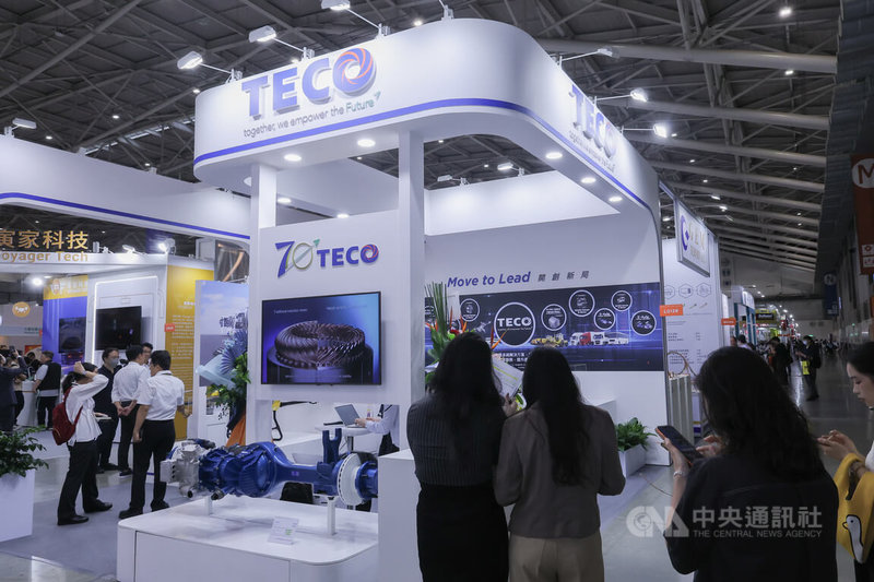 「2026台北國際汽機車零配件展、台灣國際智慧移動展及台北國際車用電子展」聯合展覽14日上午在台北南港展覽館1館舉行，東元亦參展展出相關產品。中央社記者翁睿坤攝 115年4月14日