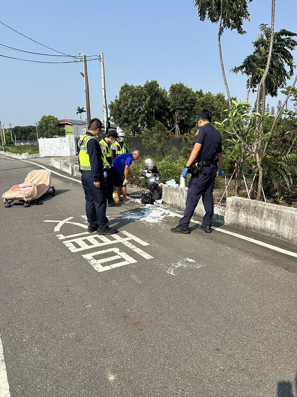 一名女子日前在彰化縣田尾鄉路旁遭潑白漆，警方獲報後立即成立專案小組，查出2名涉案男子，全案依傷害、恐嚇等罪嫌送辦。（民眾提供）中央社記者鄭維真傳真　115年4月14日
