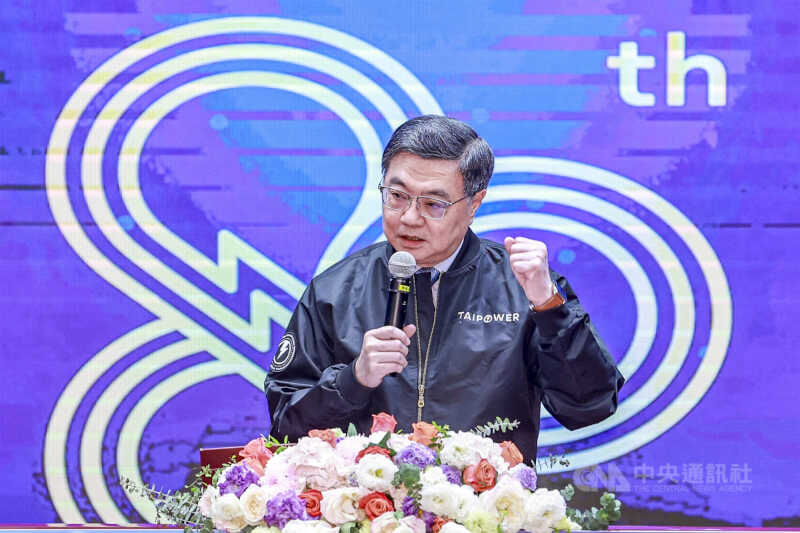 「台灣電力工會115年五一勞動節模範勞工表揚大會」15日舉行，行政院長卓榮泰（圖）出席致詞時強調，台電支援民生、產業用電，政府就支援台電，因為台灣對全世界產業鏈有責任，不容許任何停頓。中央社記者鄭清元攝　115年4月15日