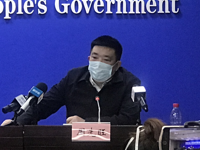 2019年底COVID-19疫情在武漢爆發時擔任湖北省武漢市長的周先旺（圖），繼今年1月間被宣布「雙開」後，16日被河南省商丘市人民檢察院提起公訴。（中新社）