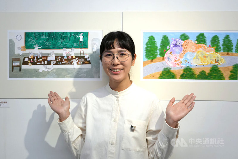 信誼幼兒文學獎頒獎典禮17日舉行，全職媽媽李慢（圖）創作的「老鼠國的果凍車」，從交通安全報導發想，呈現幽默而荒誕的故事，拿下幼兒圖畫書組首獎。中央社記者陳至中台北攝　115年4月17日