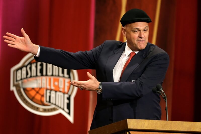 施密特2013年入選美國籃球名人堂，9月8日他在入選儀式上致詞。（美聯社）