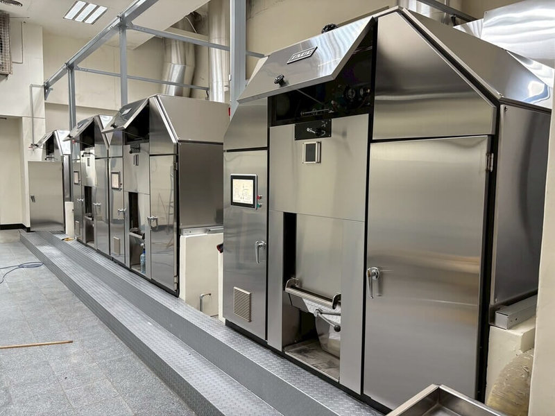 台北市議員陳炳甫要市府在新設12座環保火化爐中規劃1座當成寵物專用火化爐。動物保護處回應，會與殯葬管理處研議設置可行性。圖為懷愛館目前火化爐。（殯葬處提供）中央社記者劉建邦傳真　115年4月18日