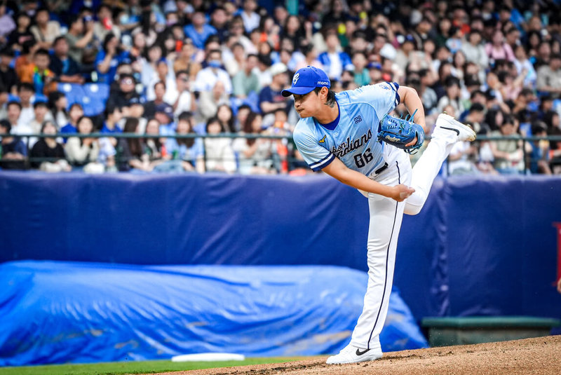 中職富邦悍將投手李東洺（圖）前場先發狀況不理想，18日則繳出6.1局無失分好投，助隊以1比0擊敗統一7-ELEVEn獅隊，拿下悍將本季本土先發投手首勝。（富邦悍將提供）中央社記者謝靜雯傳真 115年4月18日