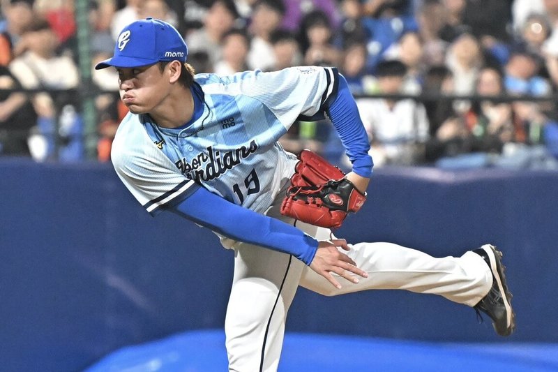 中職富邦悍將隊投手張奕（圖）18日與統一獅隊交手，7局上滿壘危機時登版，2球抓雙殺、幫助球隊守住領先，終場悍將以1比0搶勝，張奕也拿下中繼成功。（富邦悍將提供）中央社記者謝靜雯傳真　115年4月18日