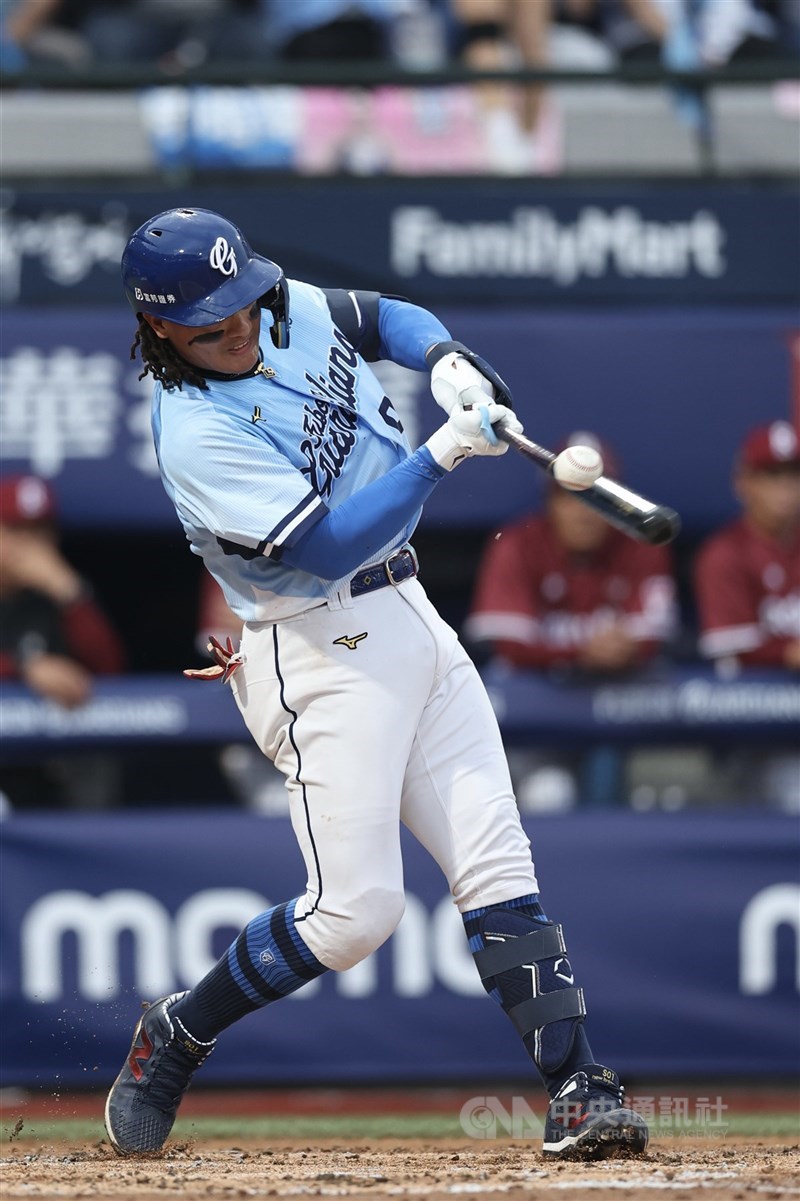 中職富邦悍將隊野手張育成。（中央社檔案照片）