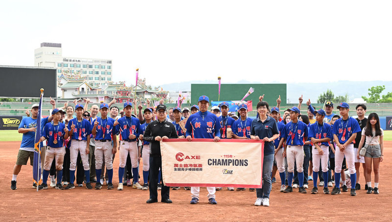 115年萬士益冷氣盃全國青少棒錦標賽18日由桃園市新明國中奪冠，也取得LLB次青少棒賽代表權，6月底將前往韓國參加亞太區賽事。（台灣世界少棒聯盟提供）中央社記者謝靜雯傳真　115年4月18日