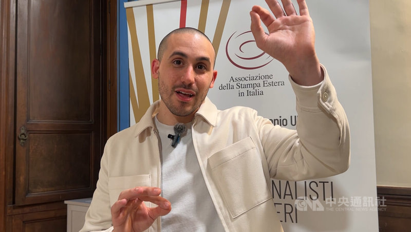 義大利主廚奎達拉（Davide Guidara）的餐廳2025年11月摘下米其林二星殊榮，成為西方世界目前唯一一家以素食料理拿到米其林二星的餐廳。他接受中央社專訪暢談料理哲學。中央社記者黃雅詩羅馬攝　115年4月19日