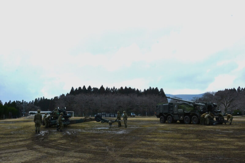 圖為日本陸上自衛隊玖珠駐屯地日前訓練畫面。（圖取自x.com/camp_kusu）