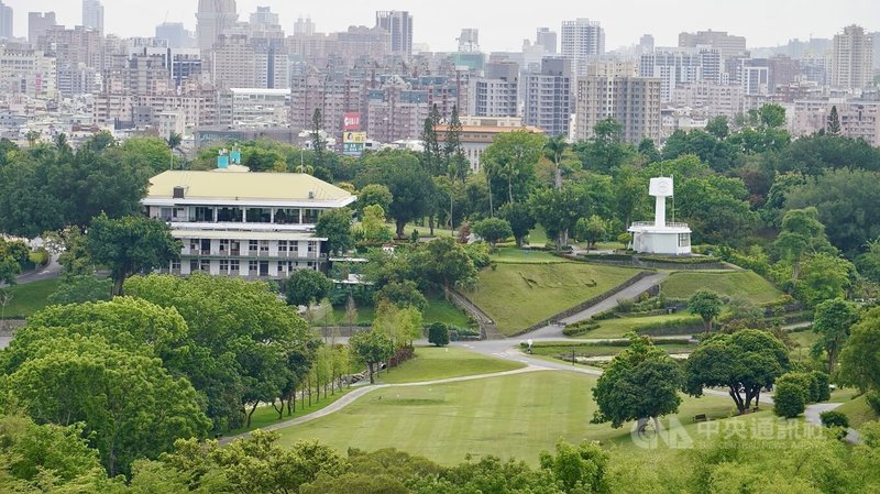 高雄市觀光局主辦「找一片綠心—春日野餐趣」活動,將於4月25、26日及5月1至3日登場,果嶺自然公園期間將化身為城市野餐場域。中央社記者董俊志攝 115年4月21日