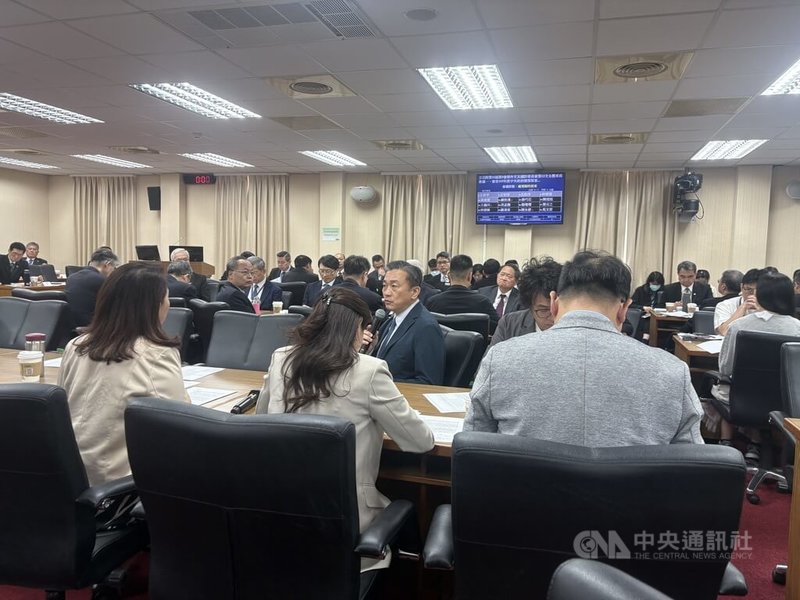 立法院外交及國防委員會22日針對譴責中國的臨時提案進行討論。中央社記者吳書緯攝　115年4月22日