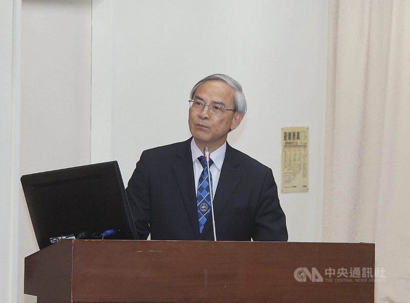 財政部次長阮清華（圖）23日列席立法院財政委員會，有立委關注今年所得稅結算申報期間是否因應中東局勢動盪，有機會展延1個月。阮清華表示，今年目前經濟表現穩健，暫無這個規劃。中央社記者郭日曉攝　115年4月23日