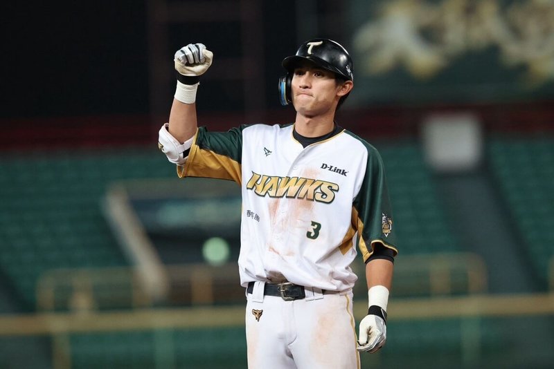 中華職棒台鋼雄鷹隊野手陳文杰（圖）23日例行賽面對味全龍隊，單場4安猛打賞，追平個人生涯最高紀錄。（台鋼雄鷹隊提供）中央社記者蘇志畬傳真　115年4月23日