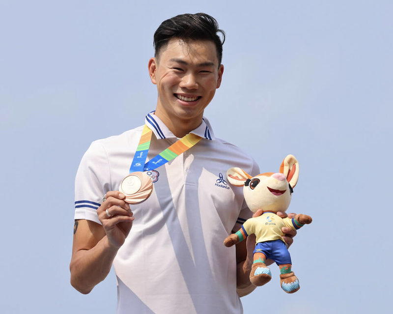 2026亞洲沙灘運動會在中國舉行，台灣鐵人潘子易（圖）23日於鐵人水陸兩項男子個人賽，以28分33秒斬獲銅牌，為台灣代表團進帳本屆賽事首面獎牌。（中華奧會提供）中央社記者陳容琛傳真　115年4月23日