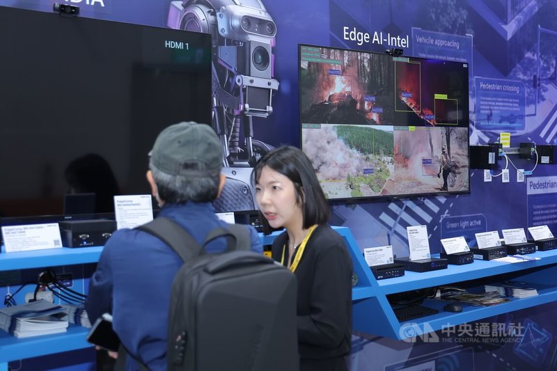Secutech 2026台北國際安全科技應用博覽會24日續在台北南港展覽館1館舉行，現場展出智慧監控協助救災。中央社記者翁睿坤攝 115年4月24日