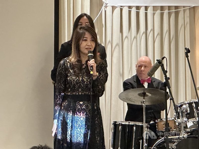 北美台灣人醫師協會2026年大紐約分會26日舉辦年會晚宴，資深媒體人暨自媒體經營者廖筱君擔任活動主講人。中央社記者廖漢原紐約攝　115年4月27日