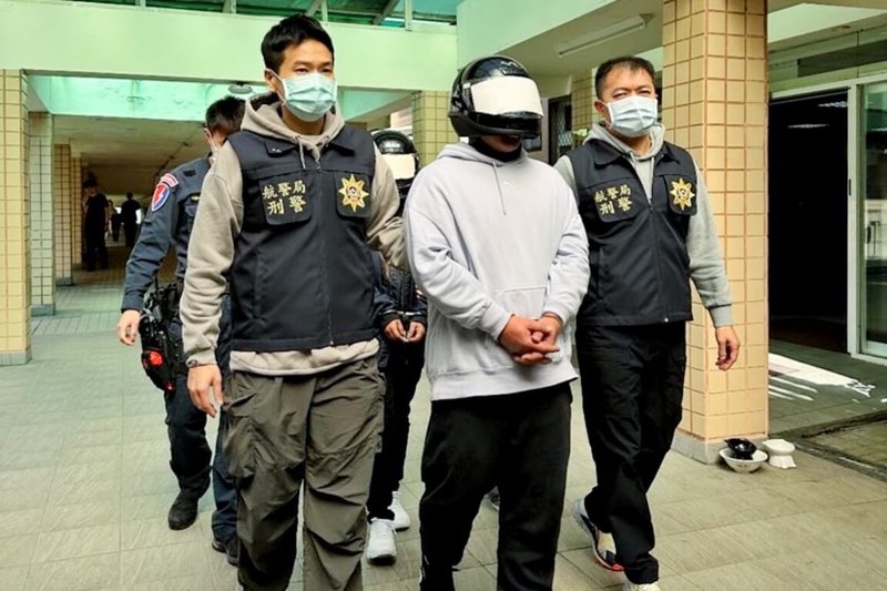 花蓮江姓夫婦把泰籍女傳播當成運毒「交通」，指使其將愷他命藏在吹風機內闖關，但於桃機遭識破，航警局也循線逮捕江姓夫婦。（航空警察局提供）中央社記者吳睿騏桃園機場傳真　115年4月27日