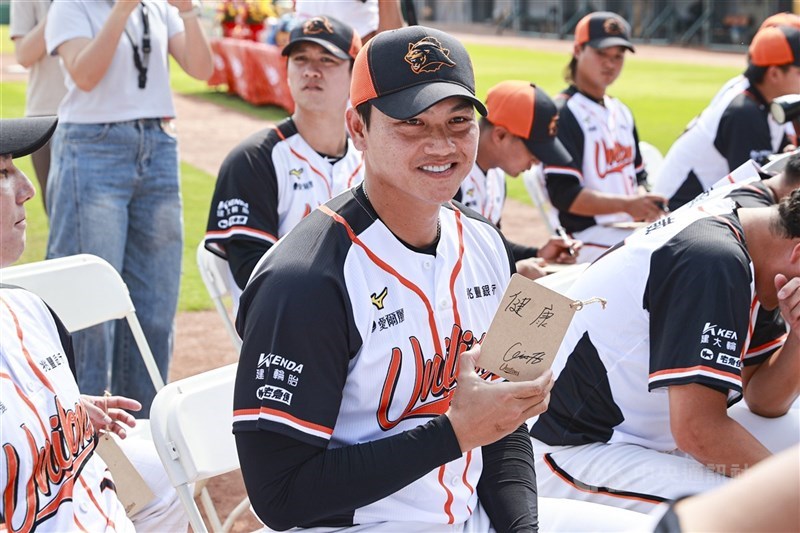 統一7-ELEVEn獅隊投手江少慶預計於5月3日一軍先發，將是江少慶睽違596天的中職一軍先發出賽。（中央社檔案照片）