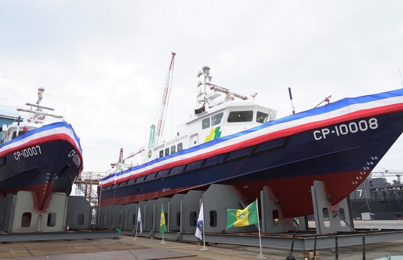 台船承造財政部關務署100噸級巡緝艇2艘，28日於台船高雄廠舉行命名暨下水典禮。台船表示，民國113年6月11日簽約後開始建造，全案履約期限為116年8月28日，預計可如期完成交付，並肩負起海上查緝任務。（台船提供）中央社記者江明晏傳真　115年4月28日