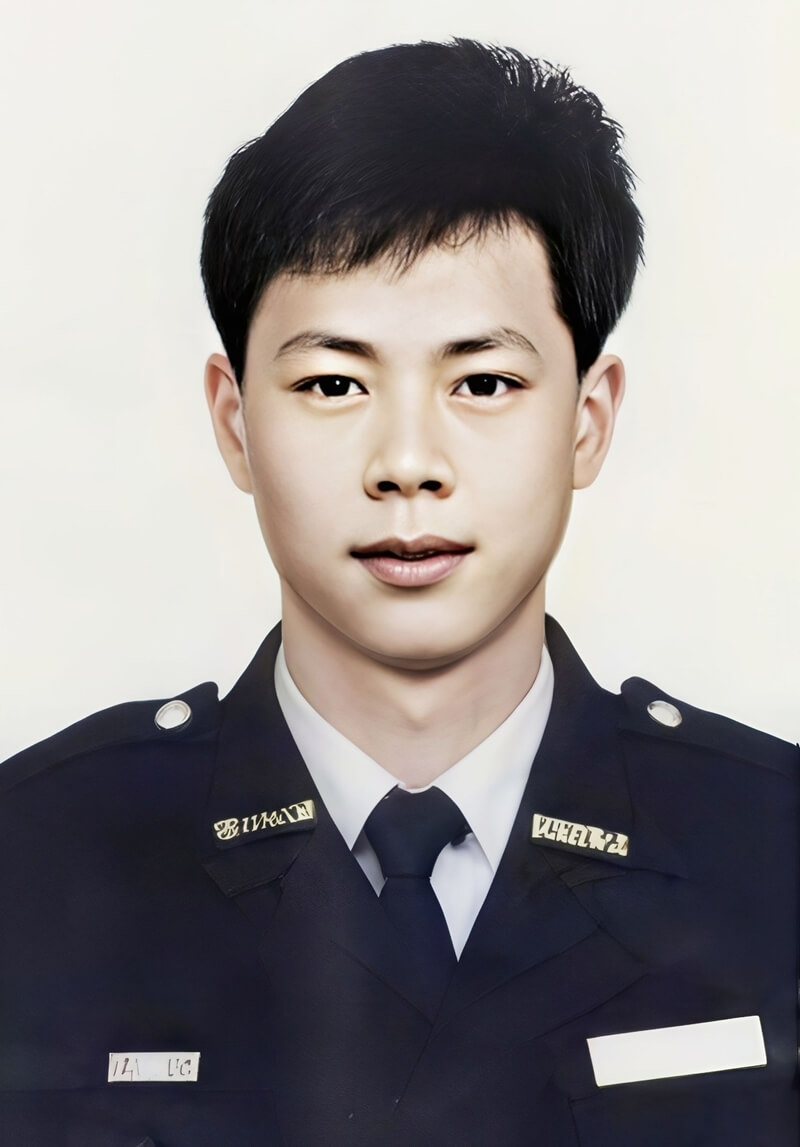 34年前麥當勞爆炸案殉職的員警楊季章。（圖取自facebook.com/cibcom001）