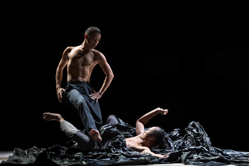英國知名場館「沙德勒之井(Sadler’s Wells)」29日揭曉2027年「玫瑰國際舞蹈獎」決選名單,編舞家王宇光以舞作「人之島」再次入圍,從印尼的田野調查過程出發,探討自我認知、文化探索與關係界線。(微光製造提供)中央社記者趙靜瑜傳真 115年4月29日