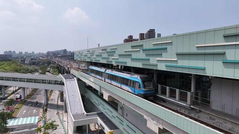 新北市政府捷運工程局29日在市政會議表示，三鶯線26日完成初勘，履勘前須改善的5項缺失均已完成，將持續優化，預計5月上旬申請履勘，通過後再申請營運許可，擇期通車。圖為三鶯線鶯歌車站。（新北捷運局提供）中央社記者黃旭昇傳真  115年4月29日