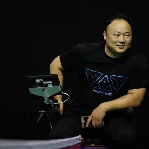 曾奪得2面奧運金牌的中國羽毛球協會主席張軍涉嫌違法，目前正接受紀律審查和監察調查。（圖取自張軍微博weibo.cn）