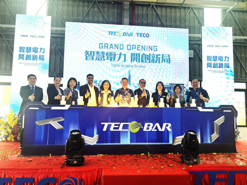 台馬貿易穩定成長，半導體、積體電路（IC）與人工智慧（AI）相關產業鍵扮關鍵動能。電機大廠東元旗下安達康科技（TECOBAR）馬來西亞檳城新廠也於29日開幕（圖），未來將供應大馬、泰國、印尼以及新加坡等資料中心市場。（檳城州台灣商會副會長王冠鴻提供）中央社記者黃自強吉隆坡傳真  115年4月30日