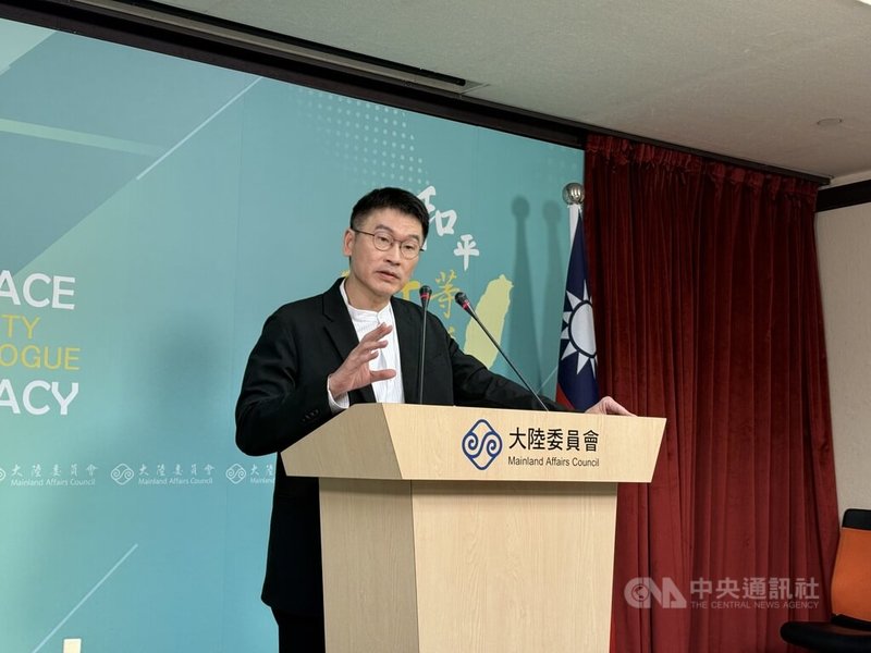 2026亞洲同志運動會傳出中國選手報名人數暴增，陸委會30日表示，許多案件因資格不符已遭退件，陸委會未收到任何審查資料。即使台灣方面批准，陸方也不會批准他們來台參加同志運動會。圖為陸委會副主委兼發言人梁文傑。中央社記者廖文綺攝　115年4月30日
