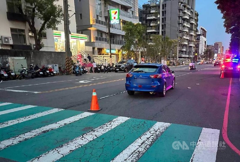 曾姓男子日前開車行經台中市西屯區福星北路，轉彎時撞上走在行穿道上的李姓女子，李女送醫搶救仍不治。警方後續依過失致死罪嫌將曾男送辦。（翻攝照片）中央社記者蘇木春傳真　115年4月30日