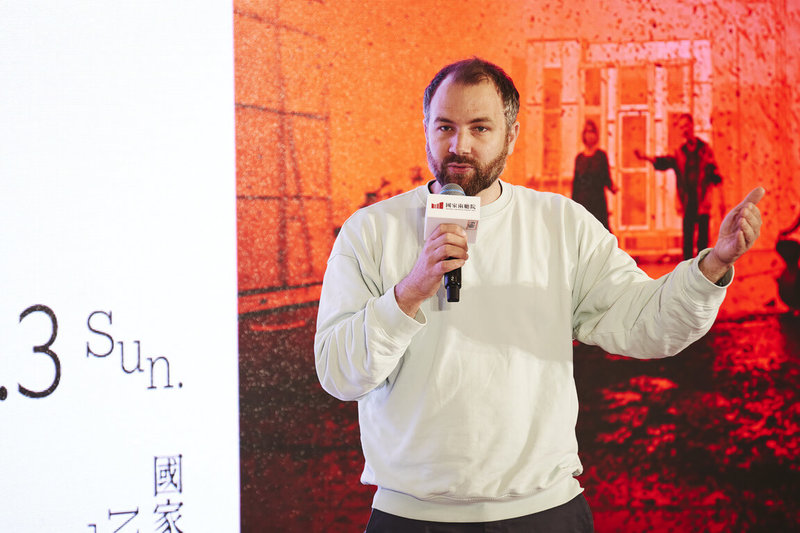 德國劇場導演魯賓（Christopher Rüping）（圖）應台灣國際藝術節（TIFA）之邀，5月將帶來代表作之一「不過就是世界末日」，透過舞台帶領觀眾叩問關於家庭、記憶與關係的斷裂。（國家兩廳院提供） 中央社記者趙靜瑜傳真　115年4月30日