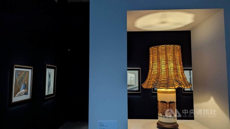 已故藝術家、工藝家顏水龍作品「原住民圖紋檯燈」將自5月1日起，在台北市立美術館特展「物質世界」中展出。中央社記者王寶兒攝　115年4月30日