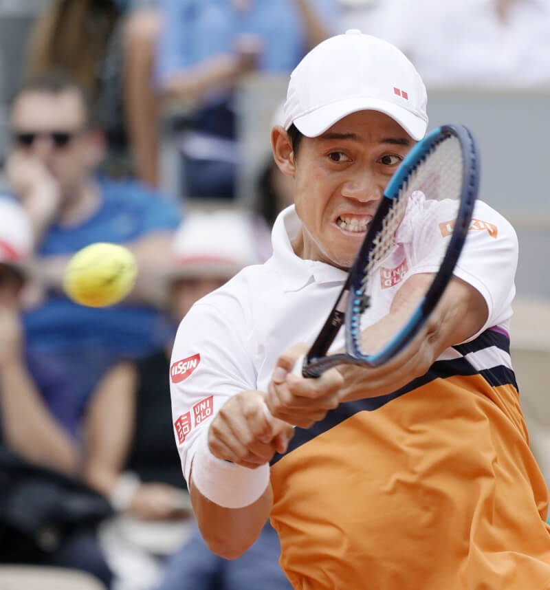 日本網球名將錦織圭1日宣布將在本季高掛球拍。圖為錦織圭2019年6月征戰法網。（共同社）