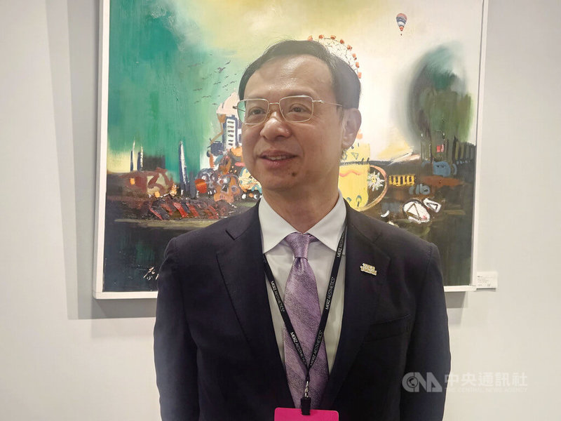 衛福部長石崇良（圖）3日出席台灣皮膚科醫學會年會，會前接受媒體聯訪，被問到護理師考題難度調降一事，他說，這是優化護理師國考題，落實「教、考、用」結合。中央社記者陳婕翎攝　115年5月3日