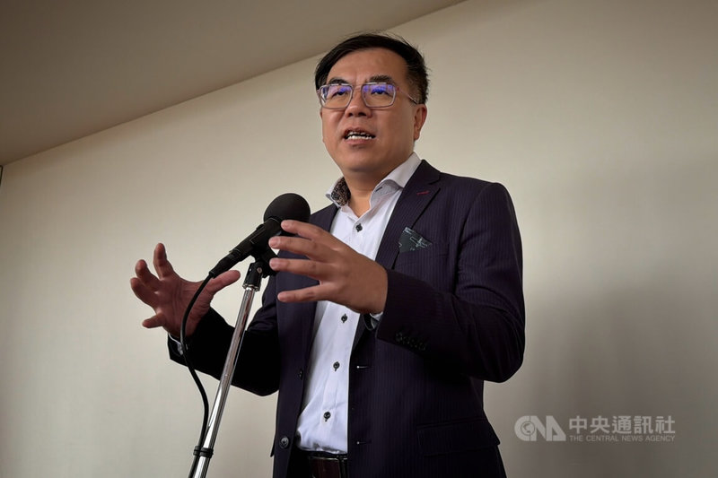 台北市政府在一般公園內投放老鼠藥的作法引發熱議，環境部長彭啓明（圖）4日在立法院受訪回應，並建議地方首長定期跨局處開會統合交換意見。中央社記者徐肇昌攝　115年5月4日
