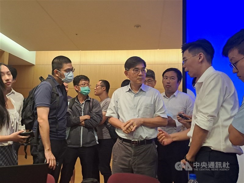 低軌衛星概念股齊揚，昇達科、華通強攻漲停。圖為昇達科法說會。（中央社檔案照片）