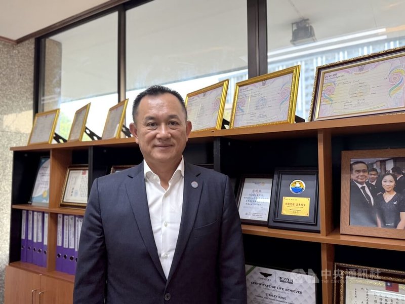 泰國外國商會聯合總會前主席康樹德表示，當燃油、電力與物流費用同步上升，對製造業而言，「成本幾乎是全面性提升」，並指企業現正面臨更急迫的轉型壓力，在經歷類似衝擊時，競爭力將是關鍵。中央社記者李宗憲曼谷攝　115年5月5日