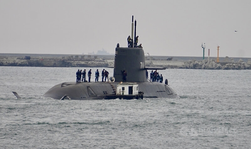 潛艦國造原型艦海鯤艦6日進行第8次潛航測試。中央社記者董俊志攝　115年5月6日