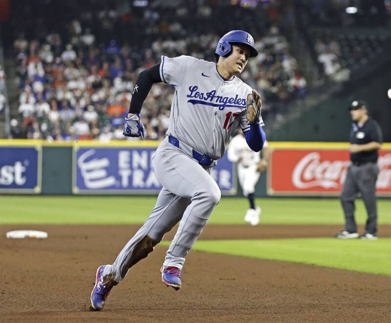 大谷翔平6日擺脫低潮敲出2支安打。（共同社）